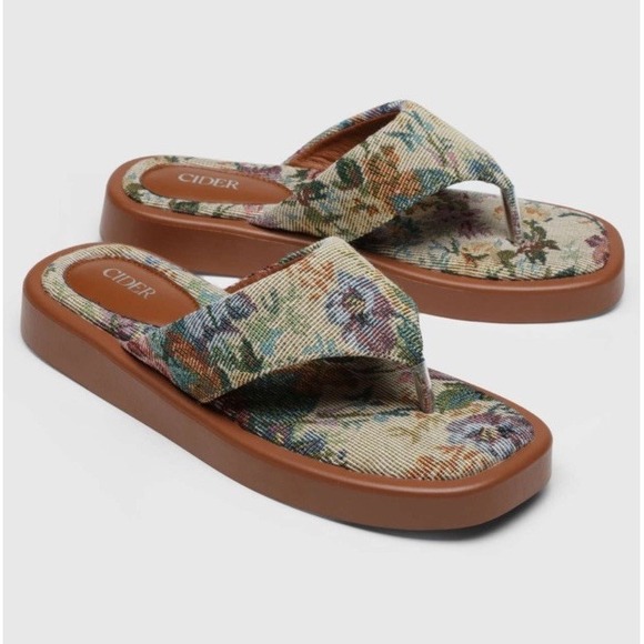 Women's Cider Fabric Tapestry Flip Flop Sandals Cottagecore Y2K Momcore Siren - Picture 2 of 11